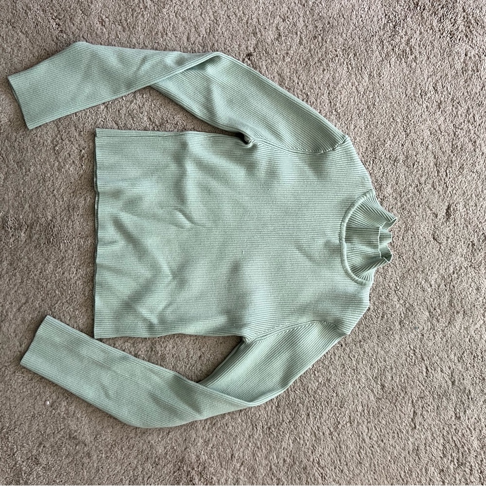 H&M Light Green Ribbed Knit Top